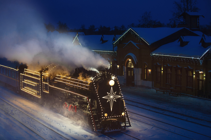 Life on the Platform: Boarding Coaches at Christmas Time